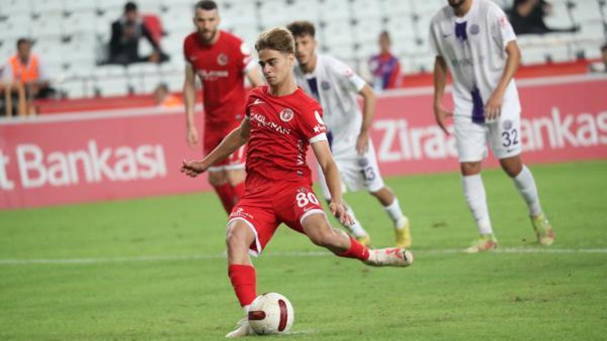 Antalyaspor, kupada turu 3 golle geçti