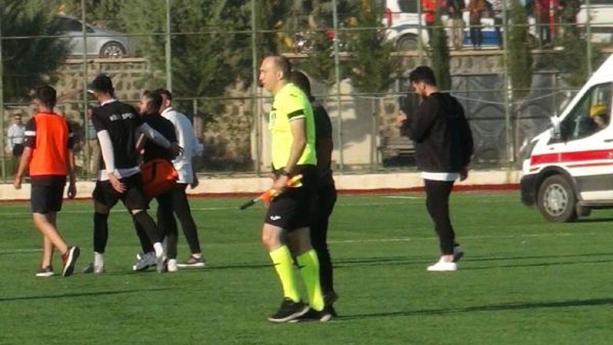 Kiliste futbolcunun dili boğazına kaçtı