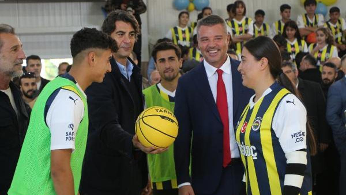 Sadettin Saran, 25. spor salonunu Şırnakta açtı
