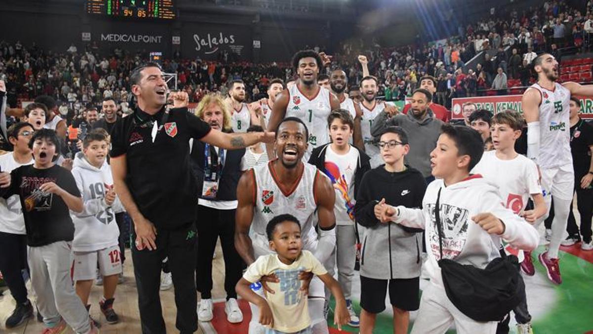 Pınar Karşıyaka, Beşiktaş Emlakjet’i mağlup etti