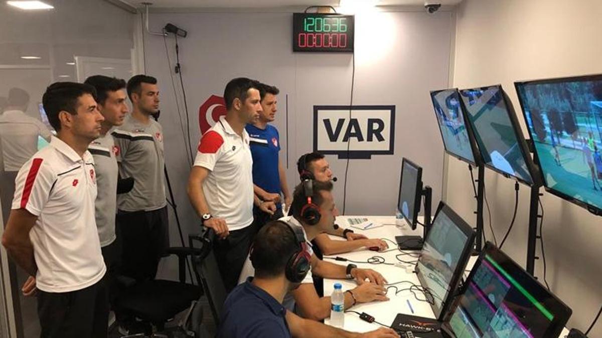 VAR’ın futbol sahasındaki yetkileri artıyor!