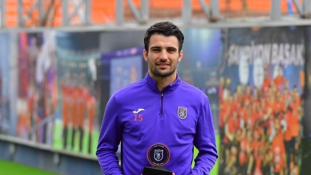 Başakşehir’de Leo Dubois ekim ayının oyuncusu seçti