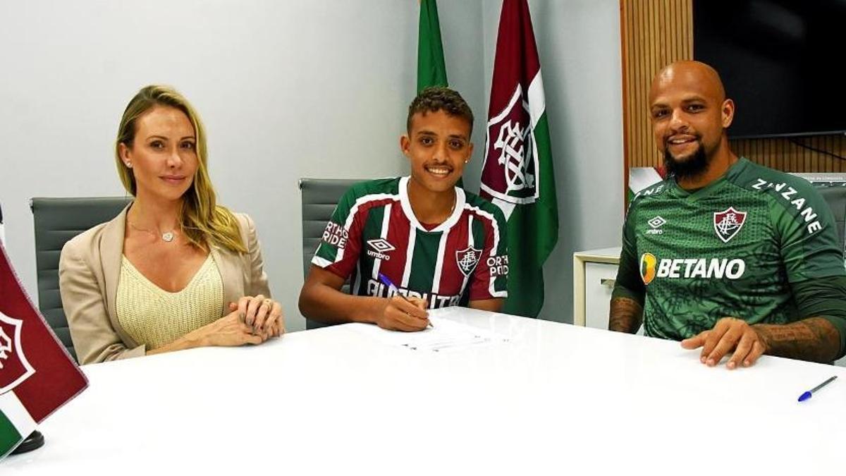 Felipe Melo’nun oğlu Davi imzayı attı