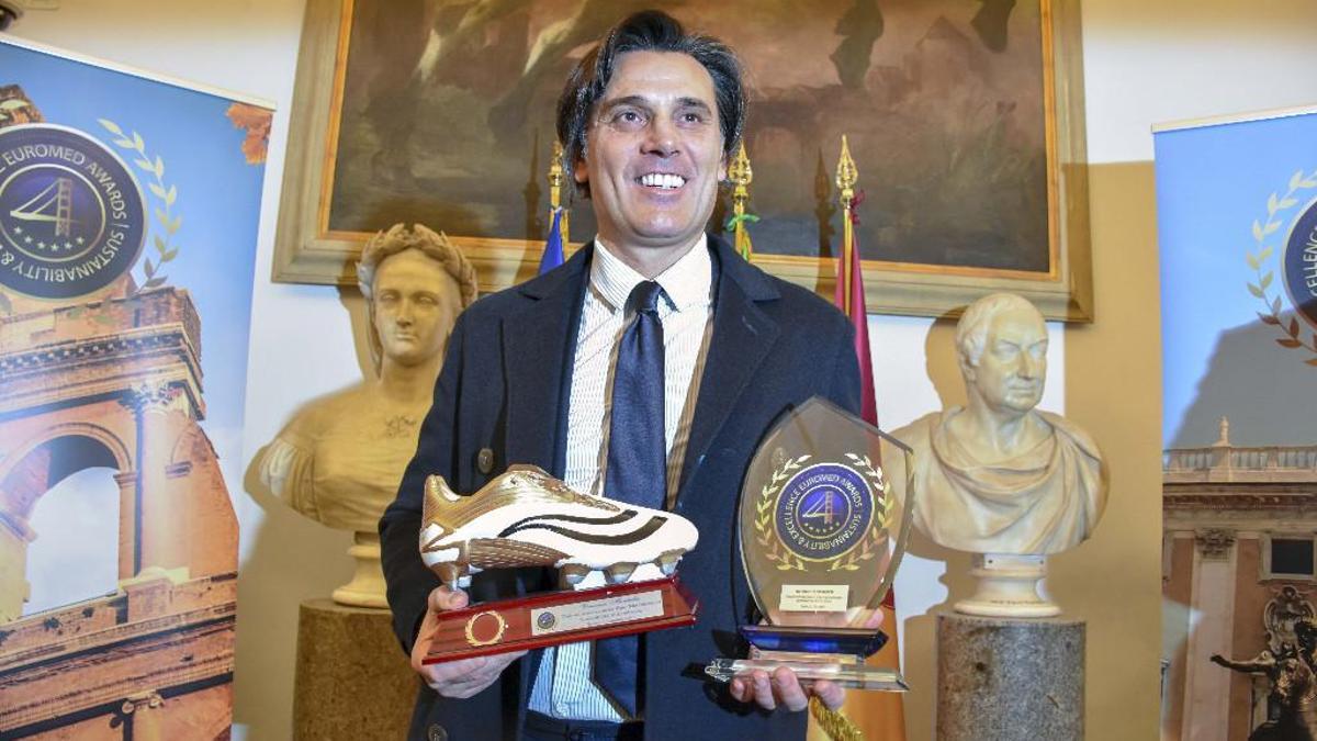 Mehmet Büyükekşi ve Montella’ya İtalya’dan ödül