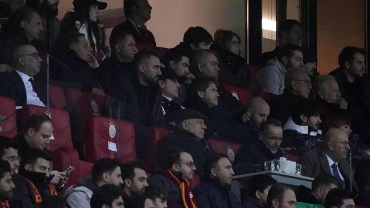 Montella, Galatasaray – Adana Demirspor maçını izledi