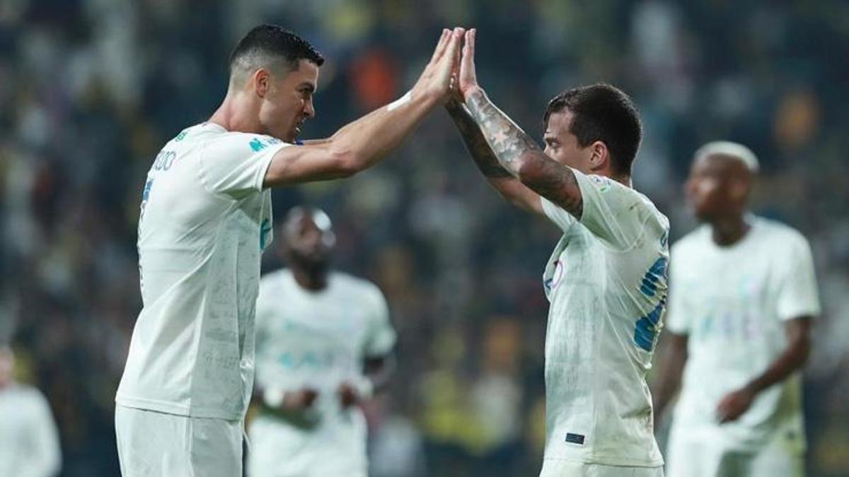 Cristiano Ronaldo 1200. maçında 868. golünü attı
