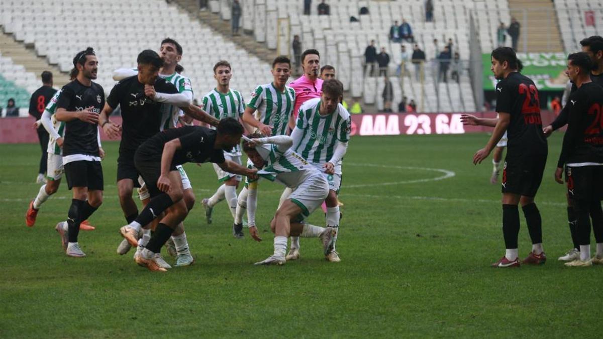 Bursaspor Başkanı Recep Günay: Kavgadaki hırsı, keşke sahada gösterseydiniz