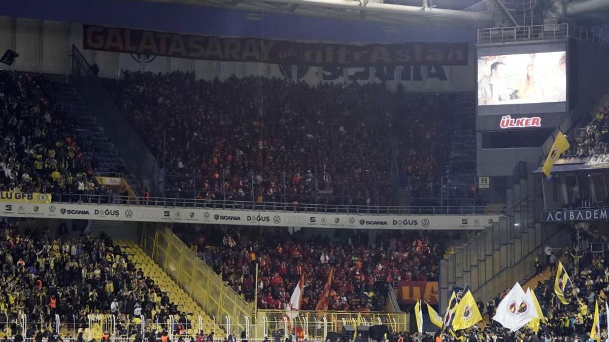 Galatasaray taraftarı yaklaşık 4 yıl sonra Kadıköyde