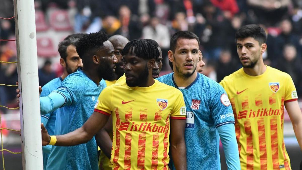 Bülent Uygun ilk maçını kazandı