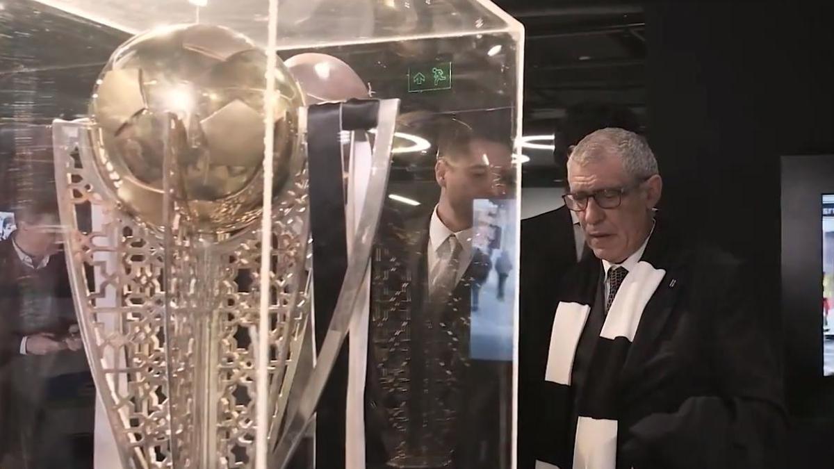 Fernando Santos, Beşiktaş müzesini gezdi