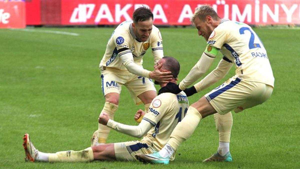 Ankaragücü 3-1 Kasımpaşa MAÇ ÖZETİ