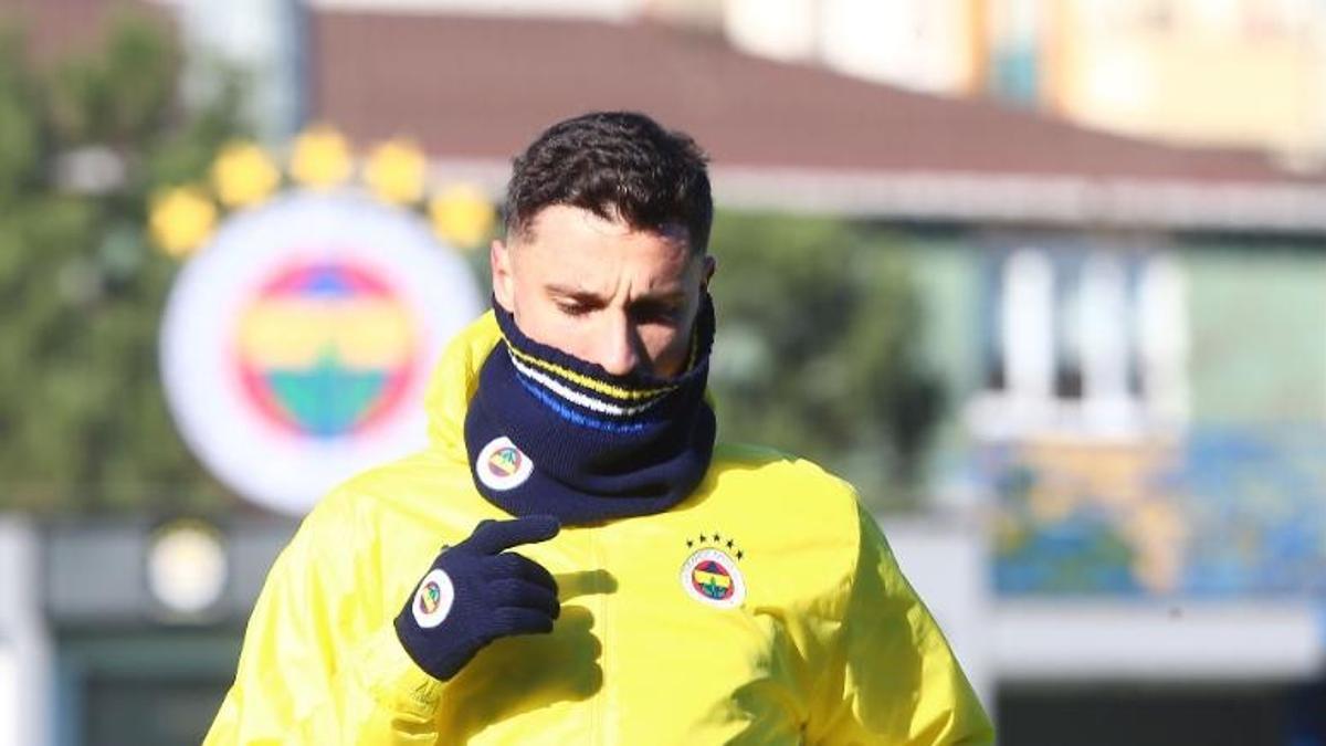 Fenerbahçe’nin yeni transferi Rade Krunic ilk idmanına çıktı
