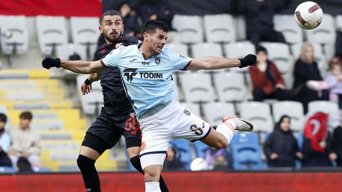 Rams Başakşehir, tek golle turu geçti!