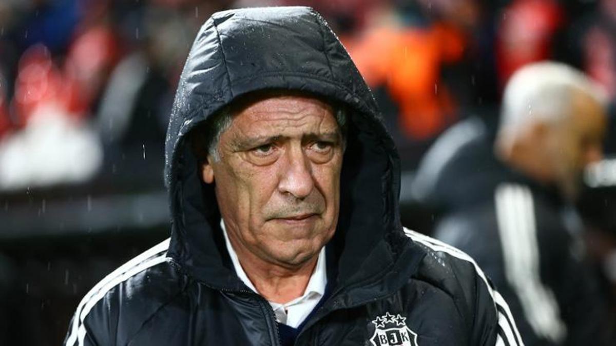 Fernando Santos: Başımızı dik tutarak devam etmek zorundayız