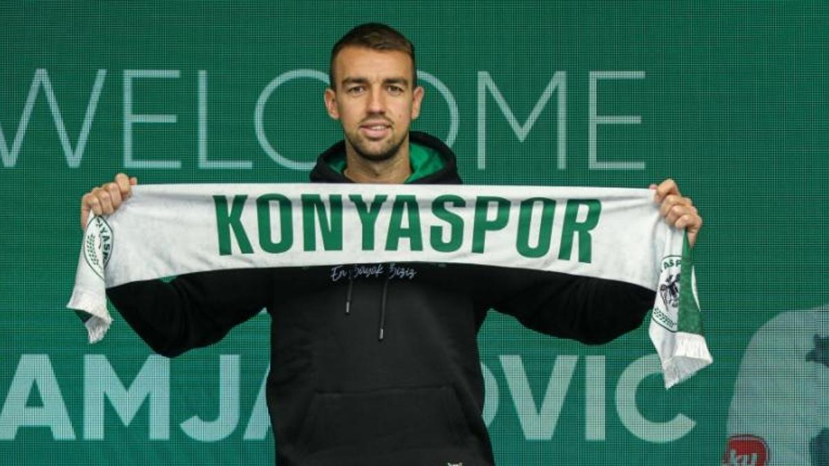 Konyaspor stoper ve kaleci aldı