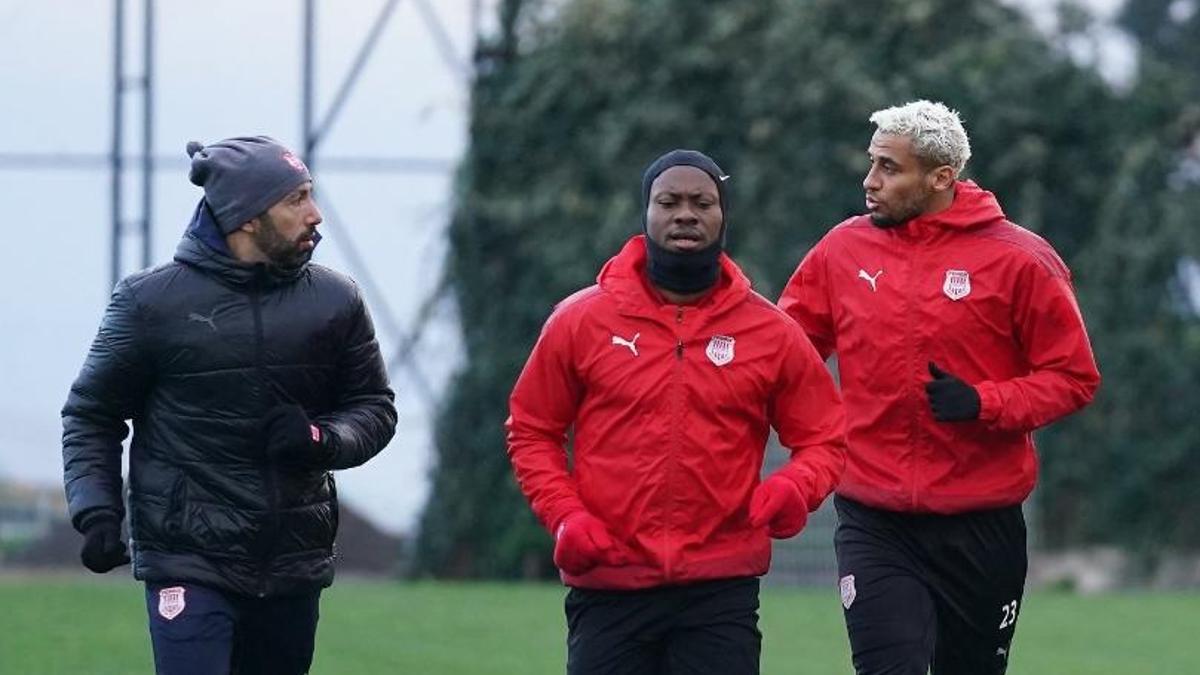 Göztepe Emeka Eze’yi transfer etmek istiyor