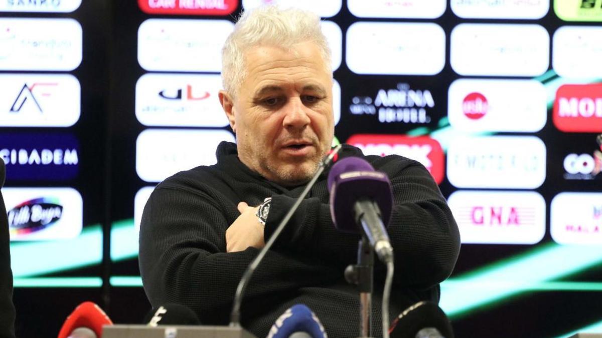 Havalimanında Sumudica ile Fenerbahçeli taraftar arasında gerginlik