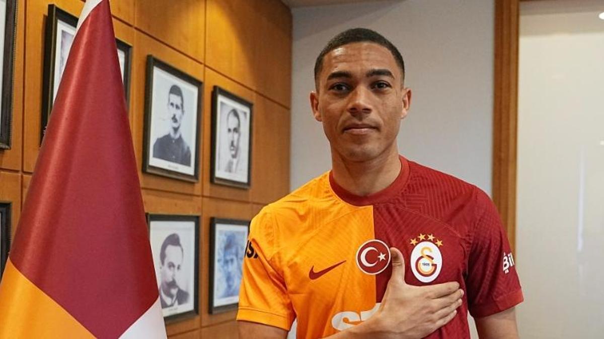 Carlos Vinicius hangi pozisyonda oynuyor? Satın alma opsiyonu var mı?