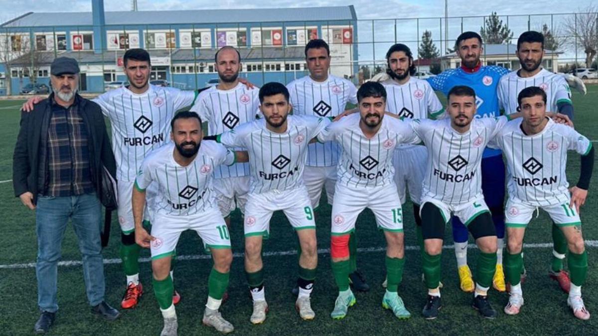 Trafik kazası geçiren Dicle Belediyespor ligden çekildi