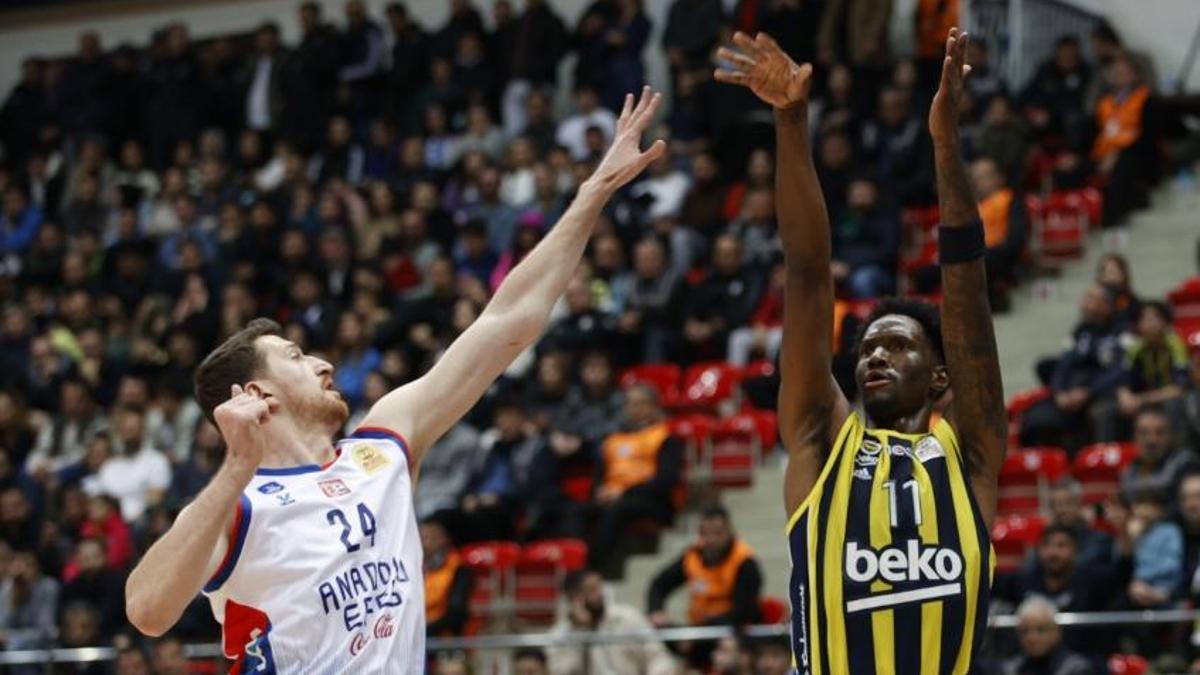Fenerbahçe, Anadolu Efes'i yenerek Türkiye Kupası şampiyonu oldu