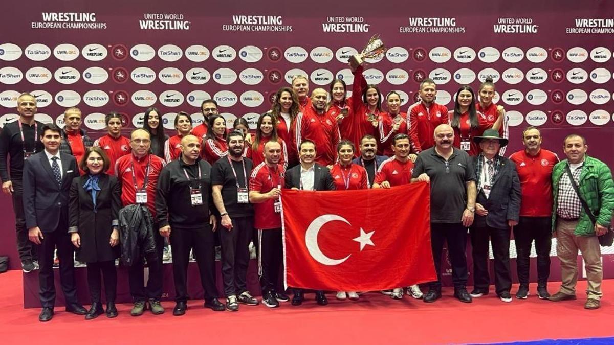 Avrupa Şampiyonası’nda milli güreşçiler tarih yazdı