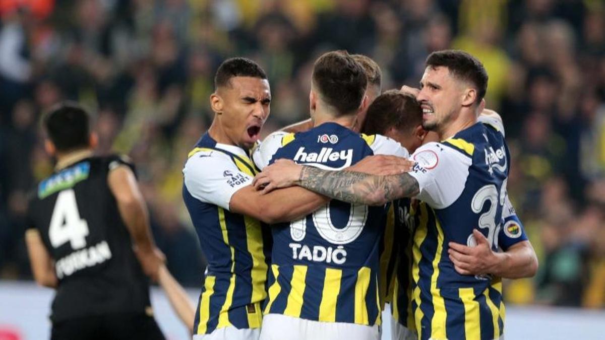 Fenerbahçenin UEFA Konferans Ligi son 16 turundaki muhtemel rakipleri belli oldu