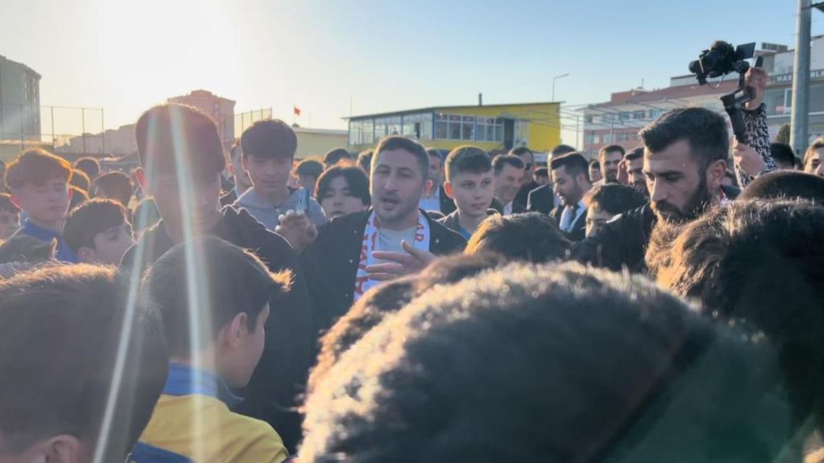 Sabri Sarıoğlu’na büyük ilgi – Son Dakika Futbol Haberi