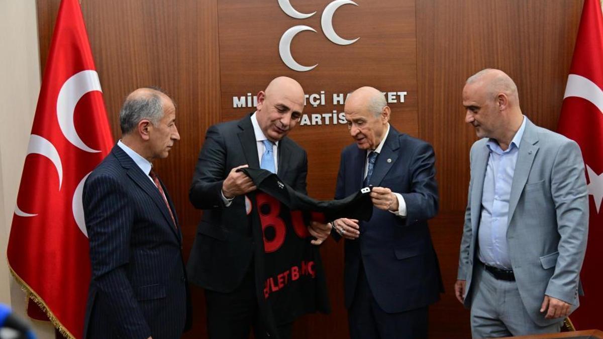 Fatih Karagümrük’ten Devlet Bahçeliye ziyaret