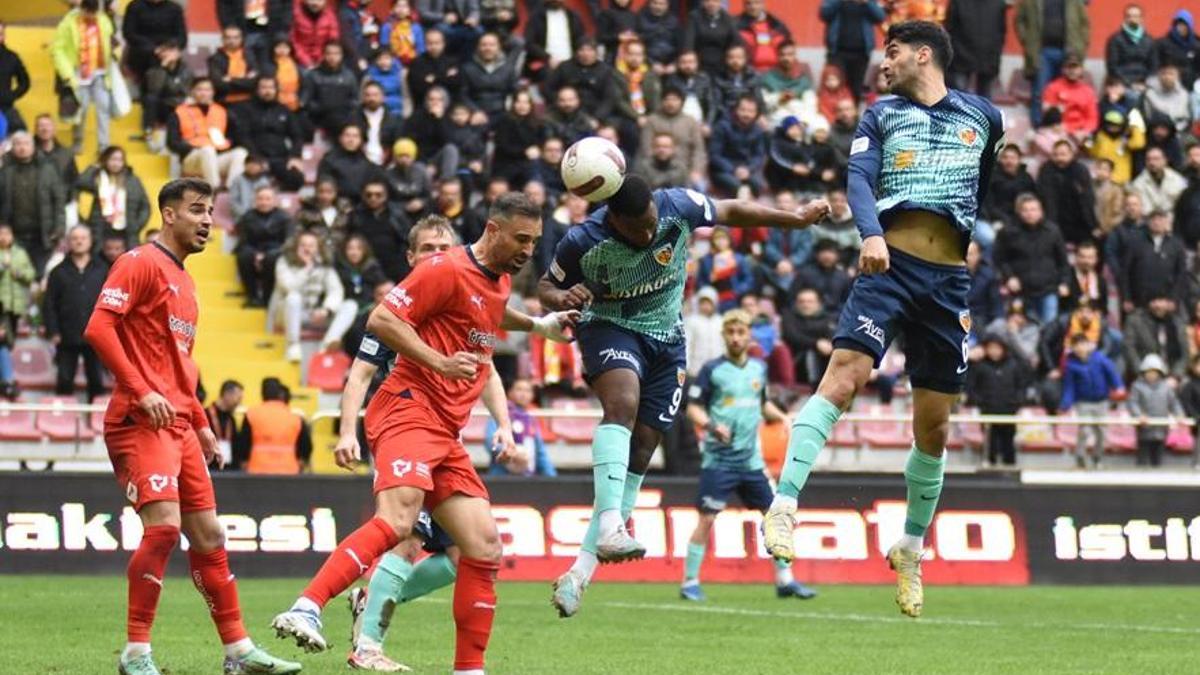 Eksik Kayserispor, Hatayspor’la puanları paylaştı