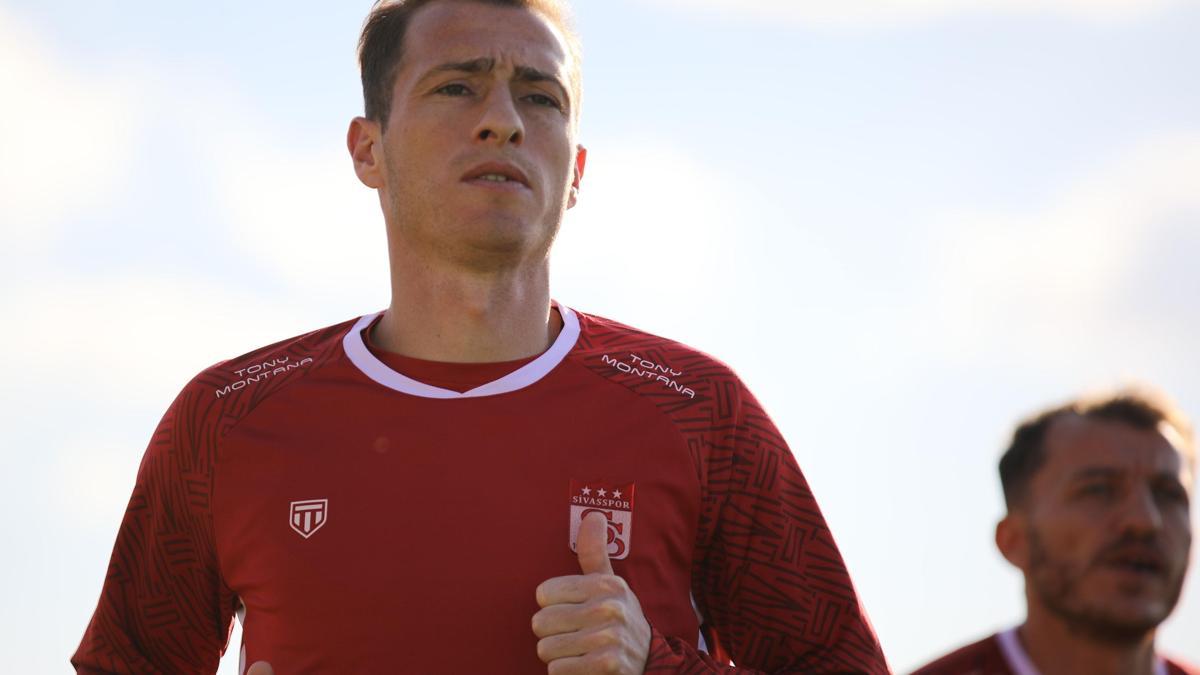 Sivasspor’un tecrübeli ismi Hakan Arslan sakatlandı