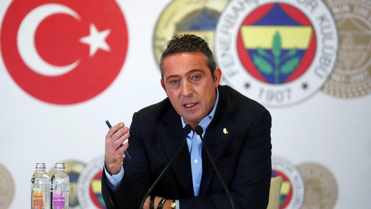 Fenerbahçe’de başkan Ali Koç basın toplantısı düzenliyor