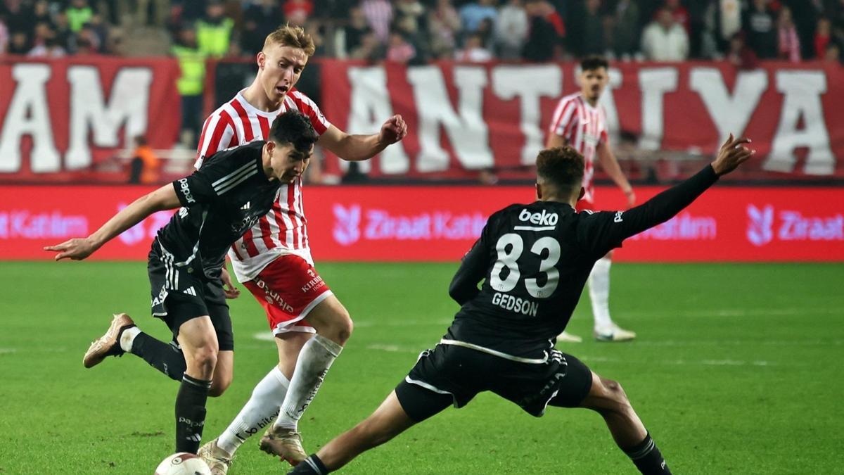 Beşiktaş, Antalyaspor’a eksik yakalandı – Spor Haberleri
