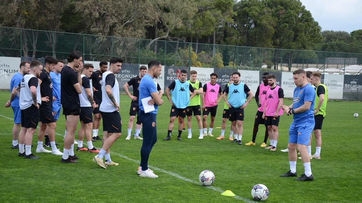 Hull City, Antalya’da taraftarlarıyla buluştu