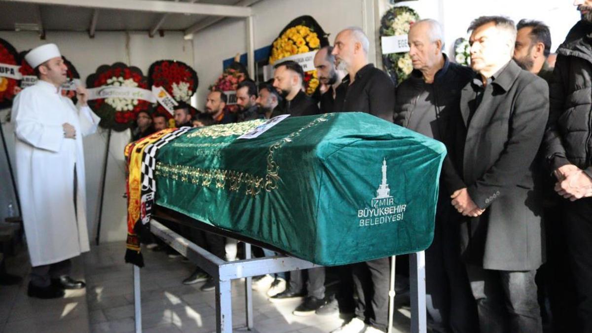 Ersen Martin son yolculuğuna uğurlandı