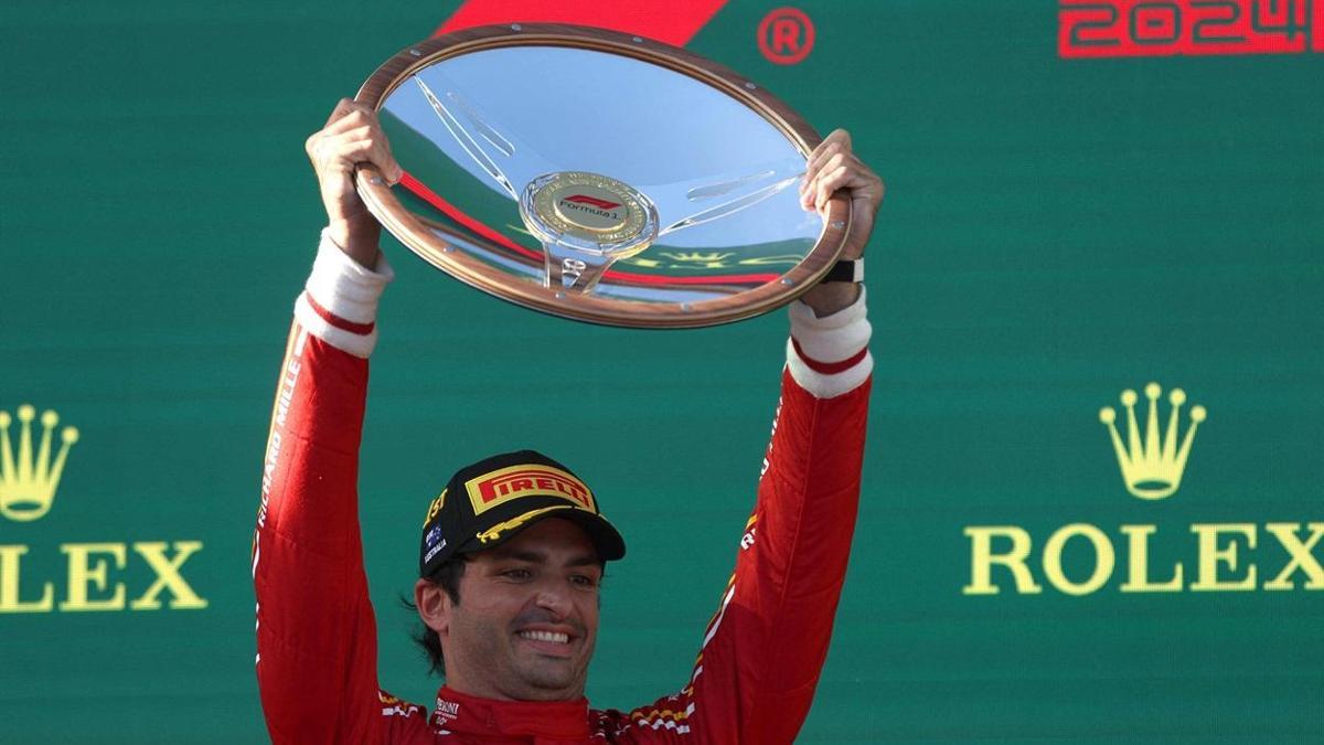 Avustralya GP’de kazanan Carlos Sainz! Verstappen yarış dışı kaldı…