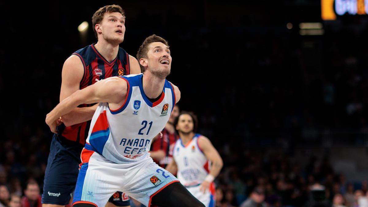Anadolu Efes play-in potasına yükseldi
