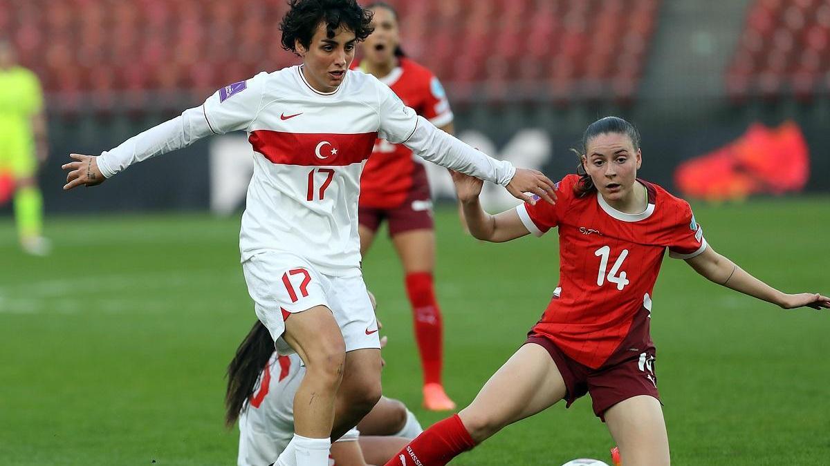 A Millî Kadın Futbol Takımı, istediği gibi başlayamadı A Millî Kadın Futbol Takımı, istediği gibi başlayamadı
