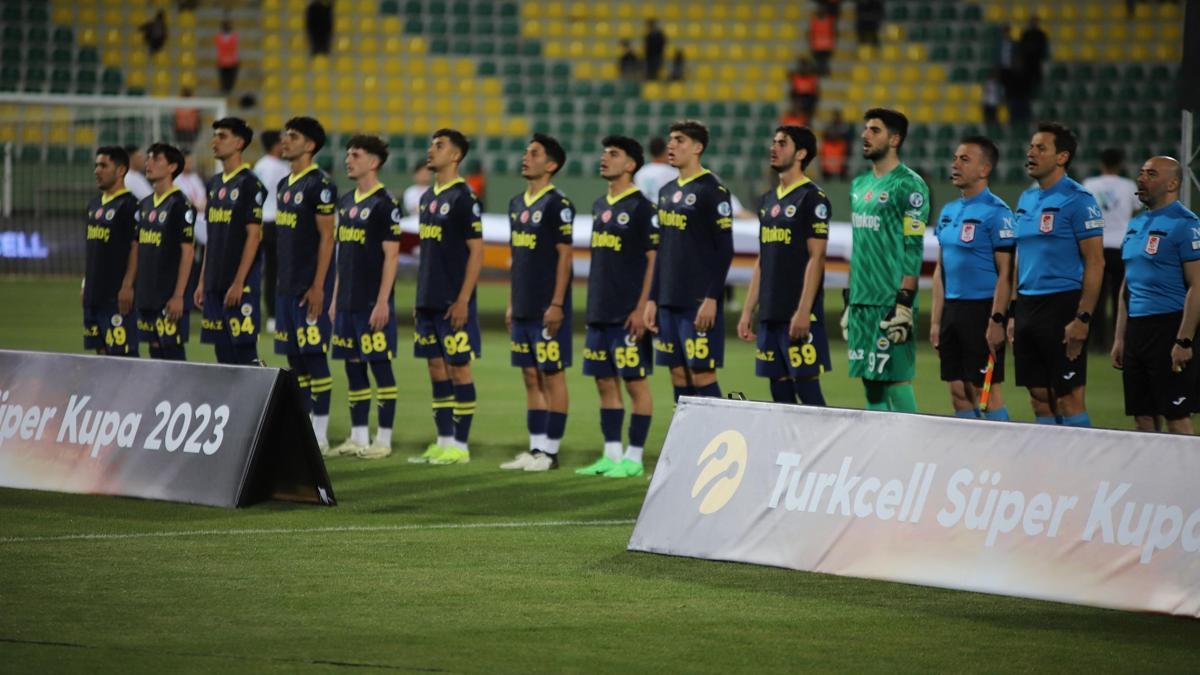 Fenerbahçe Yönetimi’nden U19 takımına jest