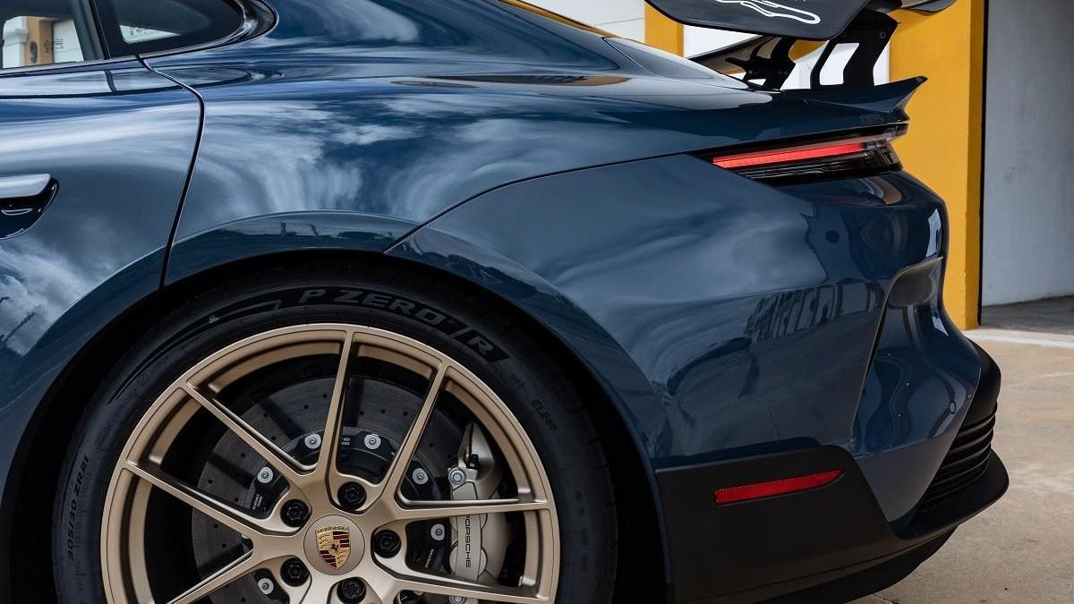 Pirelli ve Porsche'den elektrikli işbirliği