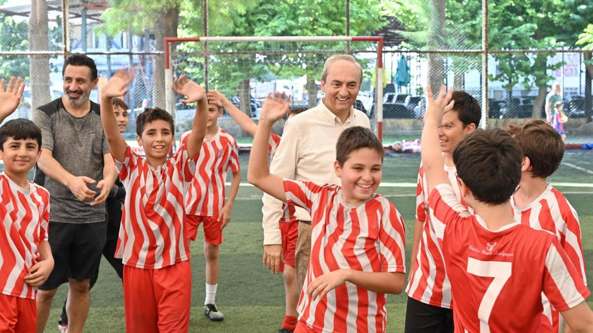 Başkan Kocagöz, küçük futbolcularla buluştu