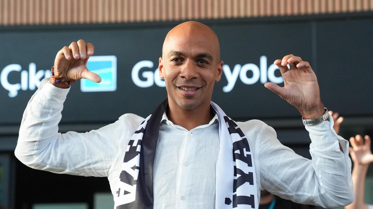 Beşiktaş, yeni transferi Joao Mario'nun lisansını çıkardı!