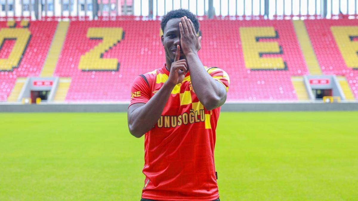 Göztepe'de Adana Demirspor maçında sakatlanan Datro Fofana'dan kötü haber