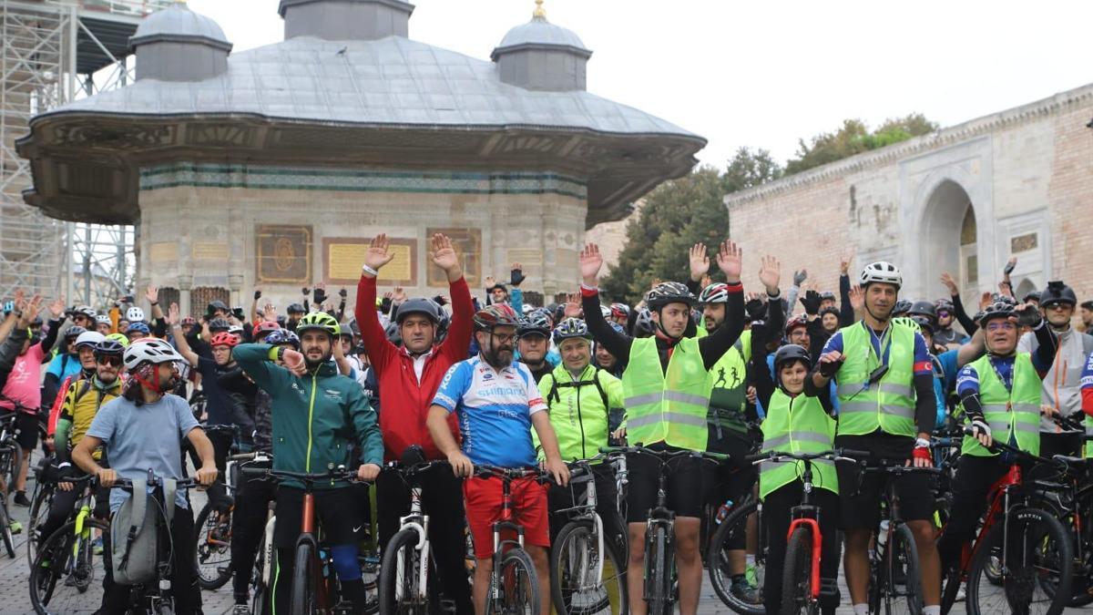 Bisikletliler Tarihi Yarımada’da Pedal Çevirdi