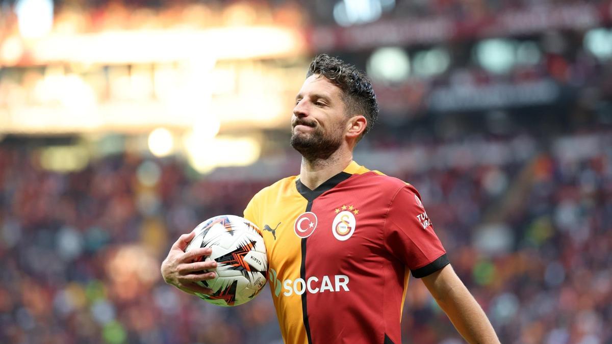 Galatasaray'ın tecrübeli Belçikalısı Dries Mertens'den ülke basınına açıklama: Mutluyum ama göreceğiz!