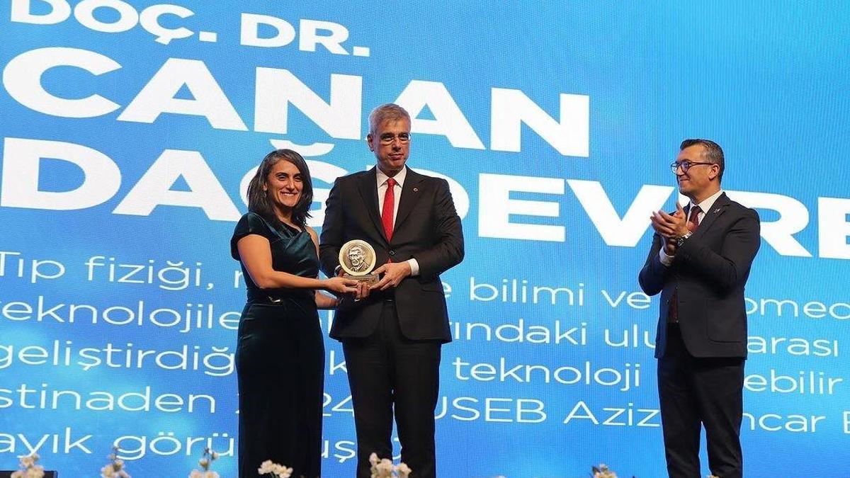 Canan Dağdeviren kimdir? 2024 TÜSEB Aziz Sancar Bilim Ödülü Canan ...