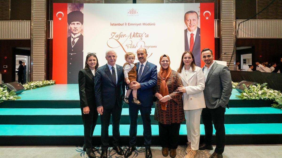 İstanbul- İstanbul Valisi Gül'den Emniyet Müdürü Aktaş'a veda yemeği
