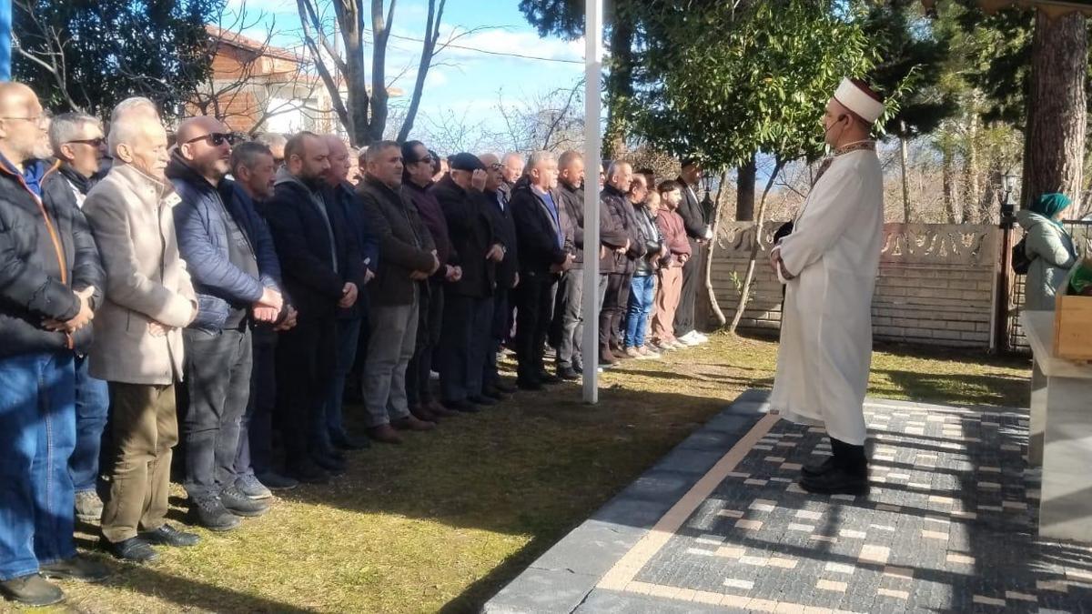 Kızının erkek arkadaşı tarafından öldürülen kadın, toprağa verildi