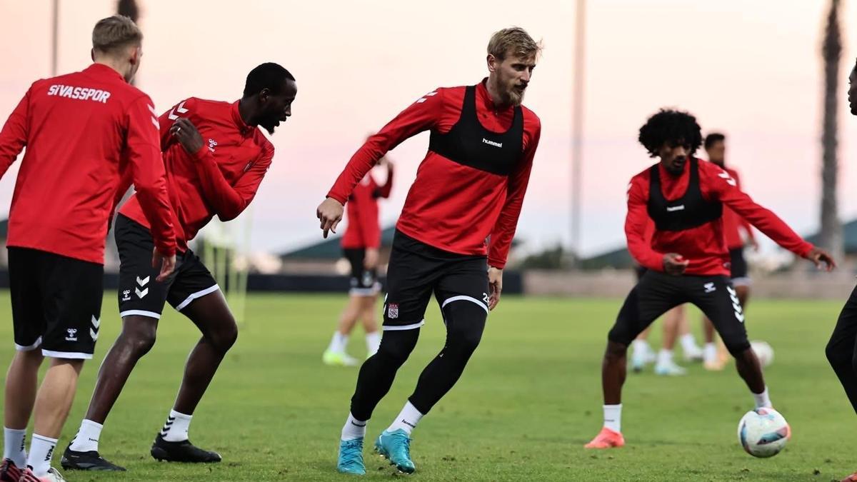 Süper Lig’de haftayı BAY geçen Sivasspor’un, Antalya kampı sona erdi!