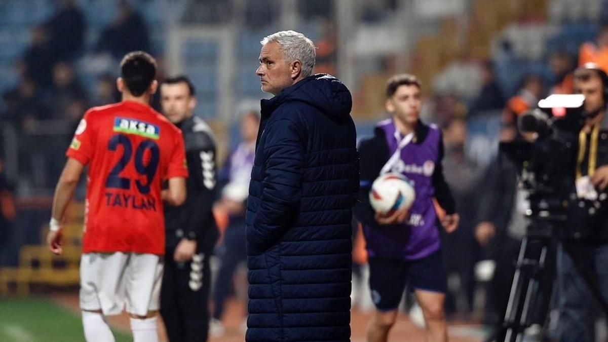 Son Dakika Spor Haberi | Jose Mourinhodan yabancı VAR hakemi yorumu! İlk değerlendirmesini yaptı