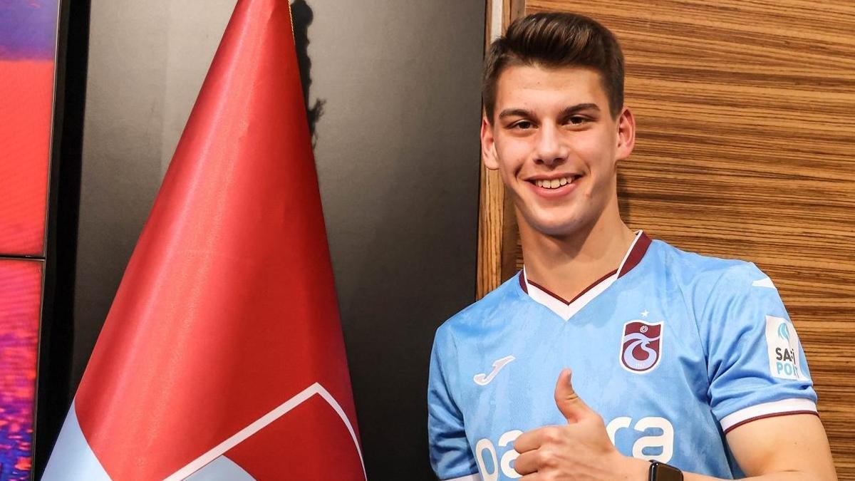 Son Dakika Spor Haberi | Trabzonspor, genç oyuncuyla sözleşme yeniledi